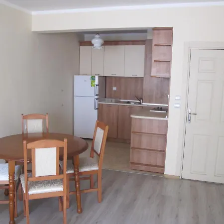 Sea Garden Lazur Apartment Lägenhet