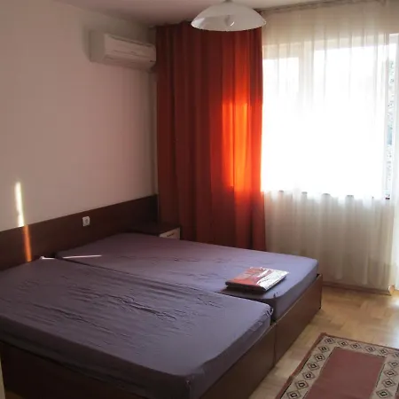 Sea Garden Lazur Apartment