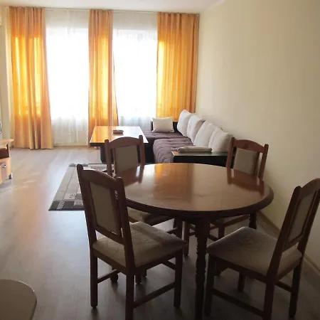 Sea Garden Lazur Apartment *
